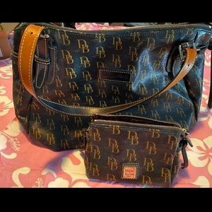 EUC Dooney & Bourke Anniversary Sutton Tote Set